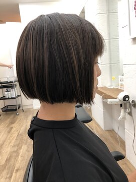 アメリ(Ameri) -Ameri-リペアカット　×   ミニボブ　×   ブルージュ