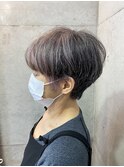 丸みのあるショート×明るめ白髪染め