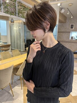 ロンド ストラーダ 心斎橋(Lond strada) ショート×ハイライト白髪ぼかし×シルキーベージュ[心斎橋]