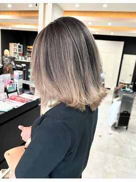 エイチ(H) バレイヤージュ