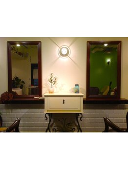 【烏丸御池】あなただけの癒し空間でくつろぎのひと時。オーナーstylistが感動と喜びの仕上がりをお約束。