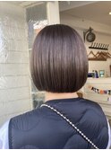 切りっぱなしボブ/ストレートでツヤツヤ扱いやすい髪に