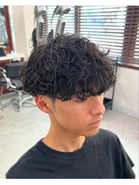 ザ ワンアンドオンリー シズオカ(The one and only. Shizuoka) 波巻きパーマ