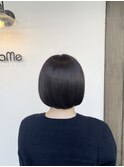ミニボブ×グレージュ