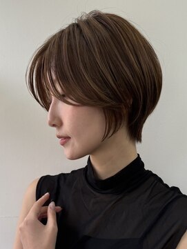 エリマ 横浜西口(elima) 横浜西口顔周りレイヤーカットくびれヘア切りっぱなしボブ30代