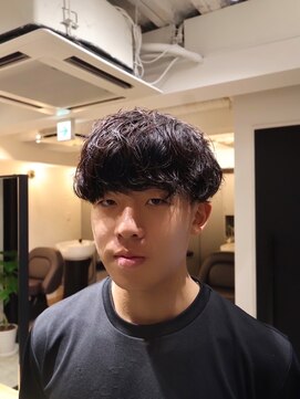 シーンバイラッド ヘルム(SCENE by RAD helm) シャドウパーマ