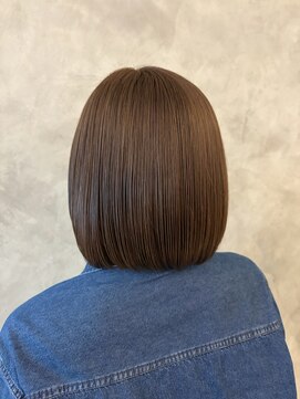 ブルー 青葉台(BLUE) ベージュ系ボブ