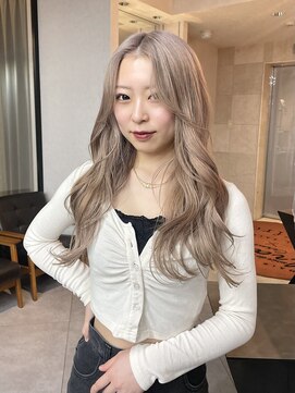 ソワンドブレスセルン 心斎橋(soin de brace cerne) white milktea / ハイトーンカラー/小顔