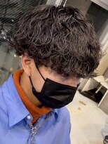 アントバイフィフス 秋田(unt by fifth)&nbsp;秋田メンズカットメンズパーマ波巻きパーマセンターパート眉毛