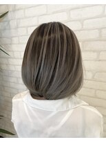 ビスイル 秋葉原店(Vis ill) Ａラインボブシルバーグレーケアブリーチ学割Ｕ２４（秋葉原）