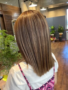 リィリ バイ ロダット 横浜(rili by LODAT) ハイライト×フォギーベージュ【rili横浜】