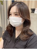 ブラウンベージュ 大人くびれヘア ミディアムレイヤー