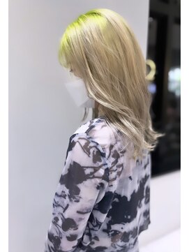 アースコアフュールボーテ 新潟中野山店 (EARTH coiffure beaute) ライムグリーンフォギーベージュケアブリーチ