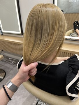 グロー 大宮(GLROW) ◆ 韓国大宮顔周り髪質改善レイヤー前髪カットくびれブリーチ