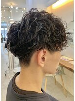 ロミー 本厚木(ROMMY.)&nbsp;刈り上げスパイラルパーマ無造作パーマメンズヘアマッシュ