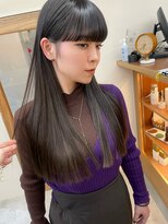 コハク(COHAKU)&nbsp;パツっとラインが可愛いストレートスタイル