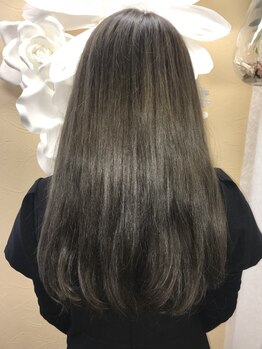 シュシュ(SHU-SHU)の写真/人気の香草カラー♪毛髪補修成分配合で、髪へのストレスやダメージを抑え、健やかでハリ・コシのある美髪へ