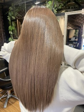 【高濃度水素ケアカラー】で艶髪に