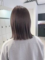 ロマリア ヒルズ 表参道 原宿(Lomalia HILLS)&nbsp;似合わせカット[表参道ダブルカラーケアブリーチ縮毛矯正]