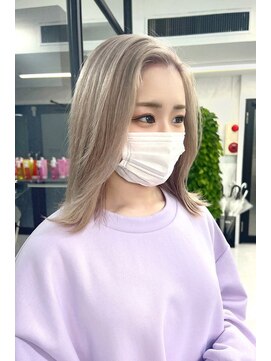 リア 大阪梅田(Ria) ～ホワイトミルクティーベージュ～　【Ria 大阪 梅田】