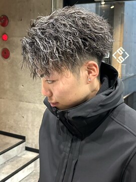 イーラ(era) リバースアップバング　スパイラル　メッシュ　メンズ　フェード