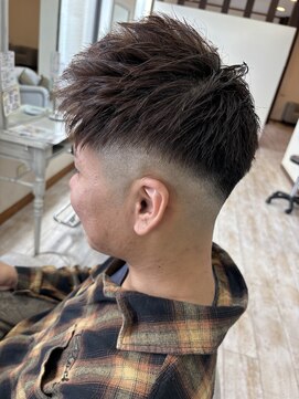 ヘアーメイクアオ(Hair make AO) アップバング　スキンフェード