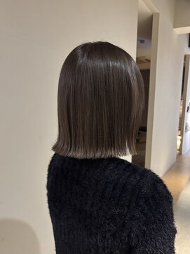 セブンベルベット(7 Velvet) 切りっぱなしボブ【円口睦】