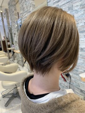 ファーストエンド 三ツ屋店(1st END.) ショートボブ