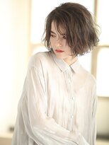 カナン(CANAAN)&nbsp;外国人風ウエーブ・ボブ・オリーブベージュ・デザインカラー