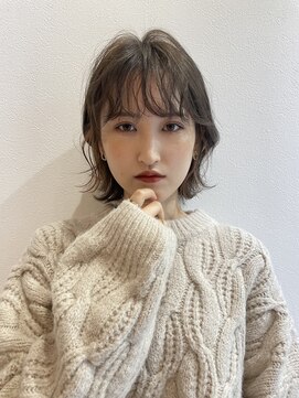 ミラ(MIRA) ショートボブ／ボブスタイル／レイヤースタイル