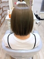 ボネッカ 鶴見(BONECCA)&nbsp;内巻きボブスタイル♪オリーブベージュカラー♪