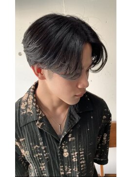 グロウ 博多店(growth) センターパートスタイル