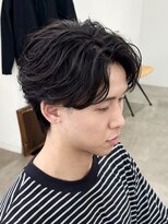 ベモ(NVEMO)&nbsp;メンズニュアンスパーマフェザーパーマセンターパート