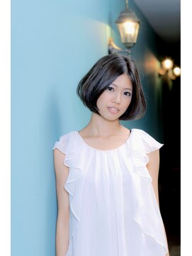バポス ヘアサロン (BAPOS Hair Salon) natural short bob