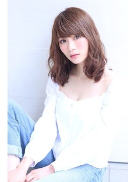 オーロ(ORO) 20代.30代、におススメミディアムボブヘア