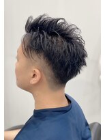 アヴソリューク(Absoluk)&nbsp;クセを活かしたサイドパートツーブロック