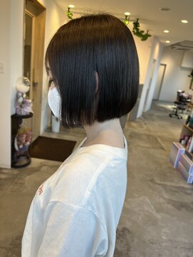 シェリー(Che'ri) ぷつっとボブ / MANA