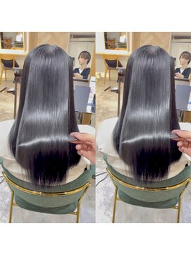 シア(sia) 髪質改善ストレート/地毛風グレー