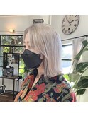 ホワイトベージュ