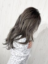 アンティア小作(ANT‘IA)&nbsp;バレイヤージュ、グレージュ