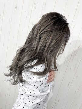 アンティア小作(ANT‘IA) バレイヤージュ、グレージュ