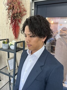 モロウ(MORROW) 【MASAKI】スパイラルパーマ