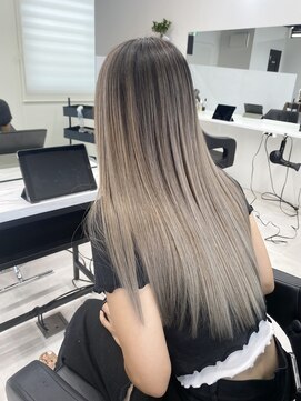 オル('olu) グレージュバレイヤージュストレート