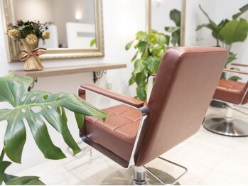 クオーレ ヘアーアンドエステティックサロン(CUORE HAIR ESTHETIC SALON)の写真/【貸切空間で嬉しいマンツーマン対応！】プライベートサロンで、静かにゆっくりと自分の時間＊