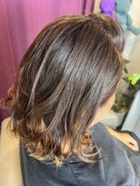 ソフ(soph) インナーカラーで可愛くふんわりボブ。