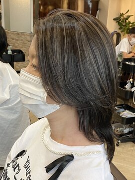 キャラ 池袋本店(CHARA) ハイライトアッシュグレージュ白髪ぼかし【池袋/ブリーチ】