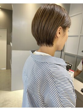 イル(il) 後ろスッキリショートスタイル