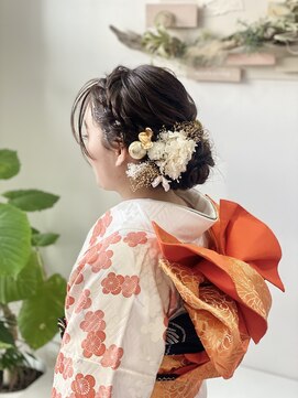 ヘアセットサロンエッジ(Edge) お振袖で前撮りゆるふわシニヨン