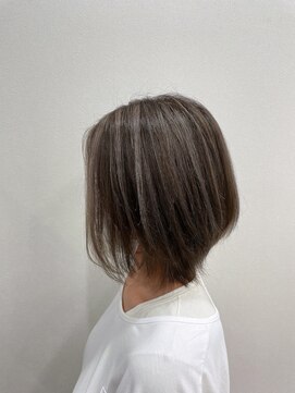 オールウェイズ サニーガーデン(Always sunny garden) 【川口元郷】グレージュボブ