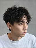 大人ゆるめニュアンスシャドウパーマメンズセンターパート渋谷